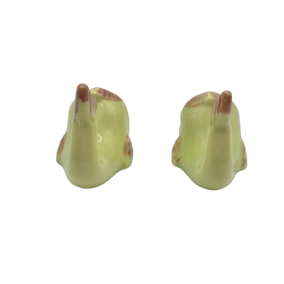 Vintage Chartreuse Whale Salt Pepper Shakers Japan, Mid Century Anthropomorphic - Picture 7 of 11